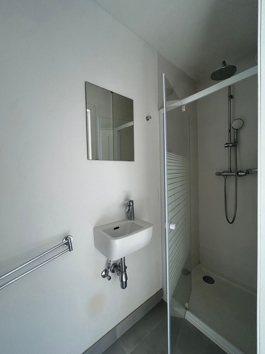 Prachtige woning met grote tuin foto 9