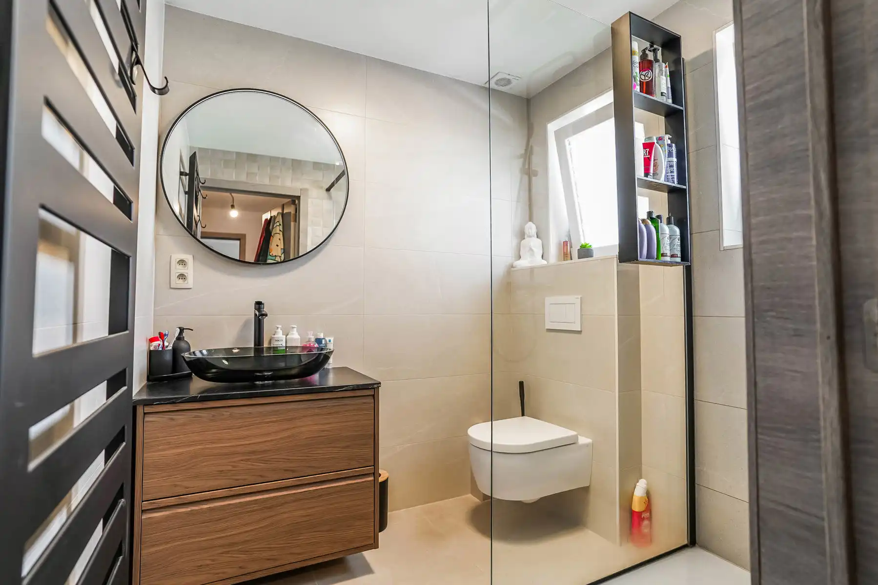 Mooi gerenoveerde & instapklare 3-gevel woning te Londerzeel foto 21