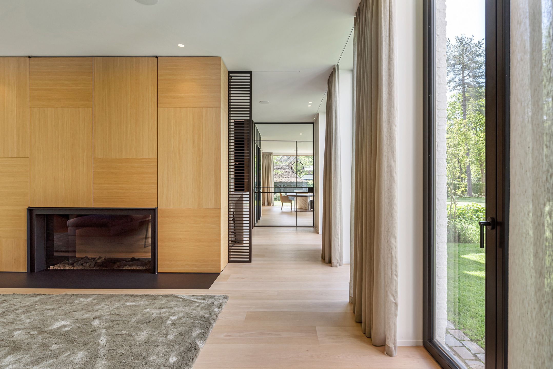 Vriesdonk: onder architectuur van Dieter Vander Velpen, in samenwerking met villabouw Sels, prachtige verbouwde villa.  foto 6