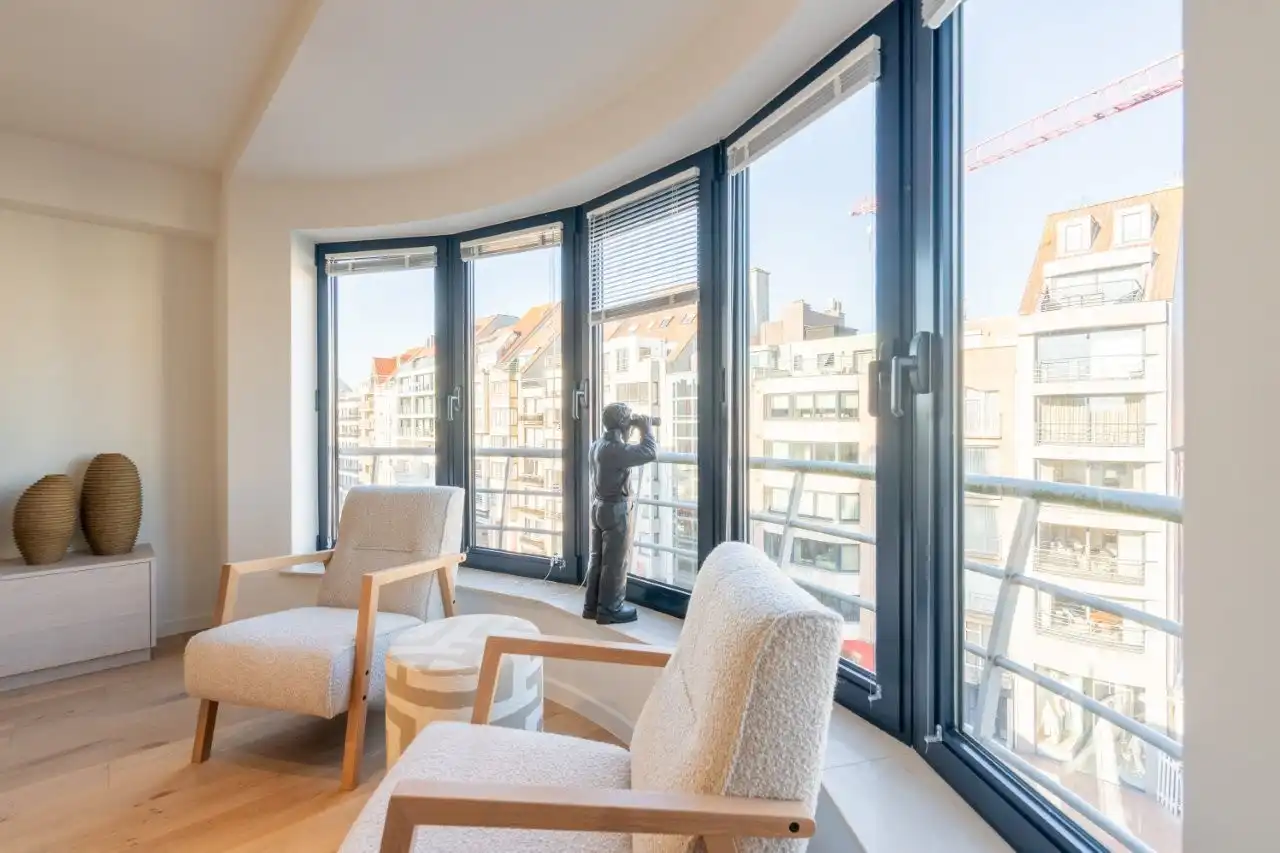 Volledig gerenoveerd, lichtrijk appartement gelegen in een kleine residentie. foto 15