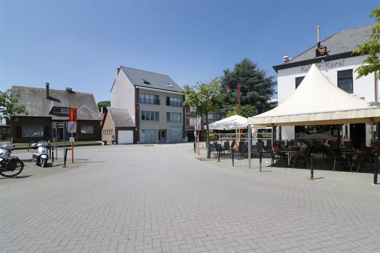 Opbrengsteigendom (handel & 4 app) op toplocatie foto 87