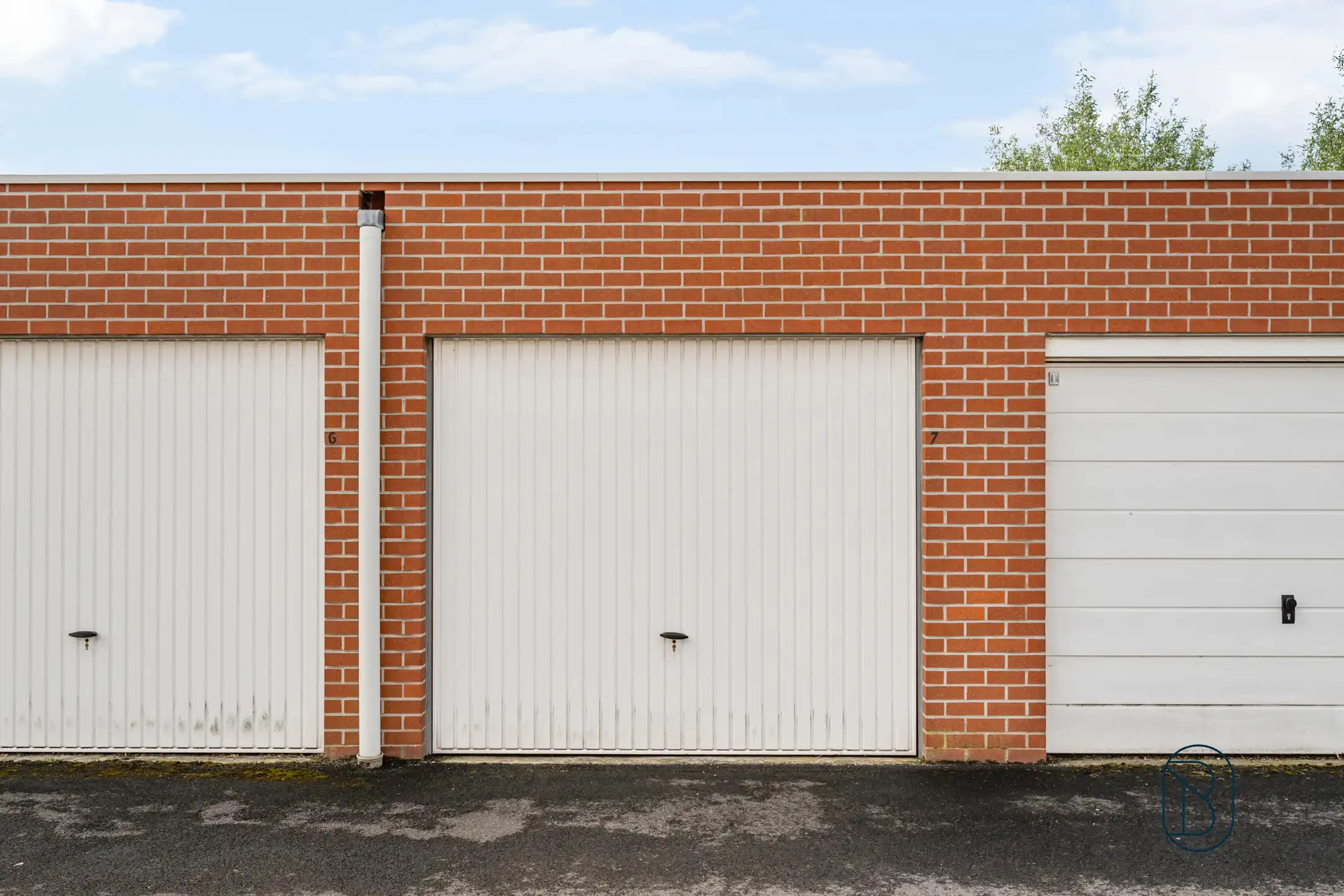 Instapklaar appartement met 2 slk en garage in Harelbeke foto 6