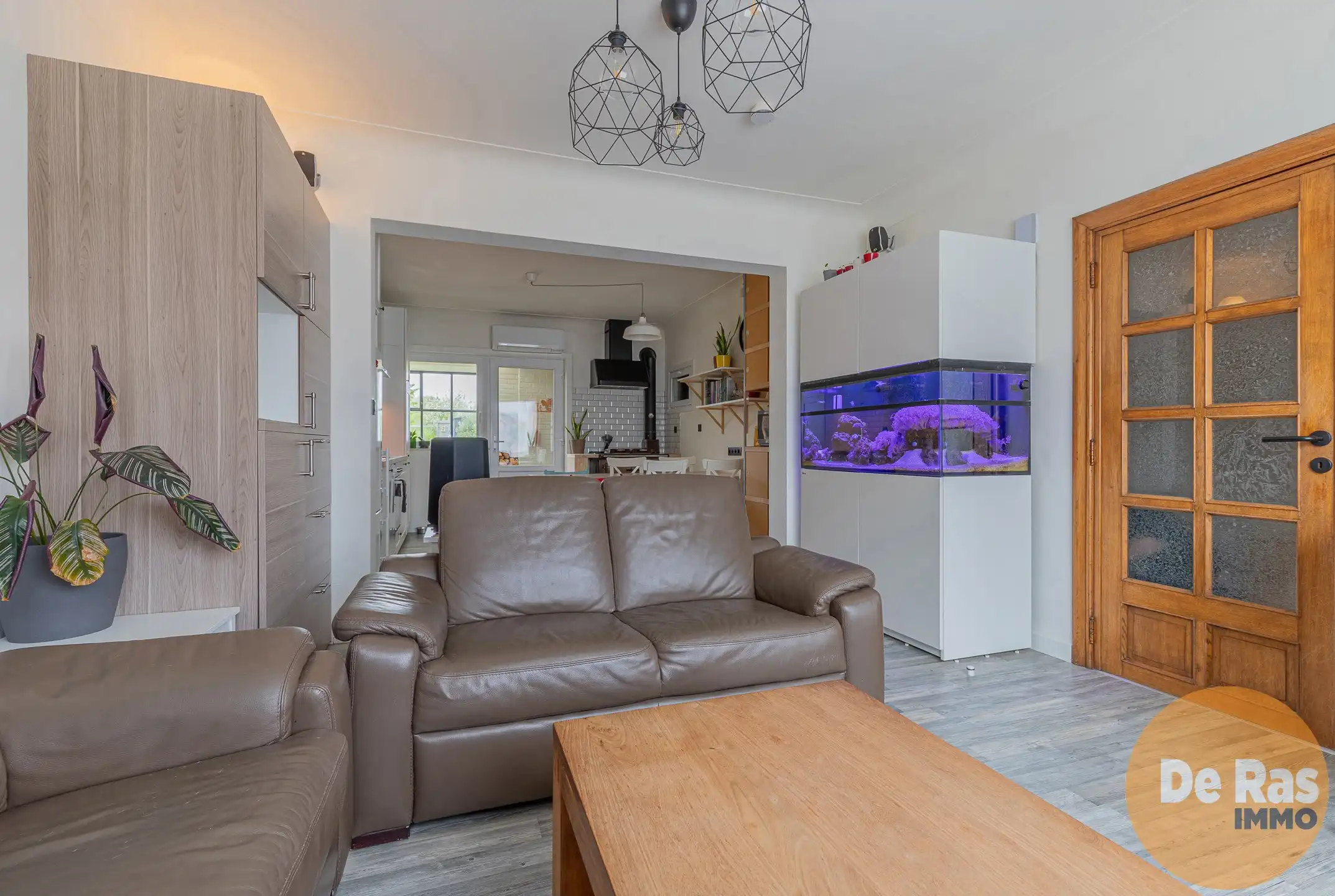 BURST - Ruime gezinswoning met 5 slaapkamers, garage en tuin foto 7