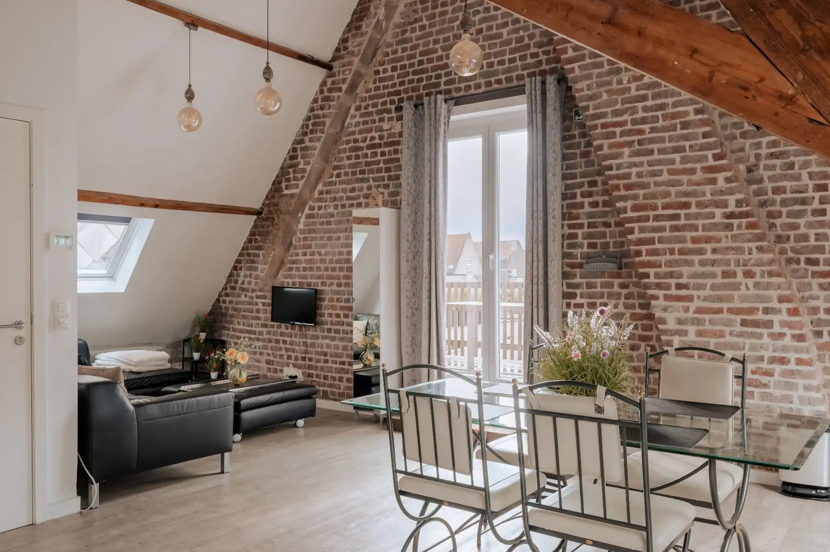 Prachtig duplexappartement in hartje Ieper foto 16