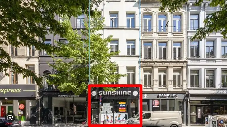 OPBRENGSTENEIGENDOM - HANDELSGELIJKVLOERS foto {{pictureIndex}}