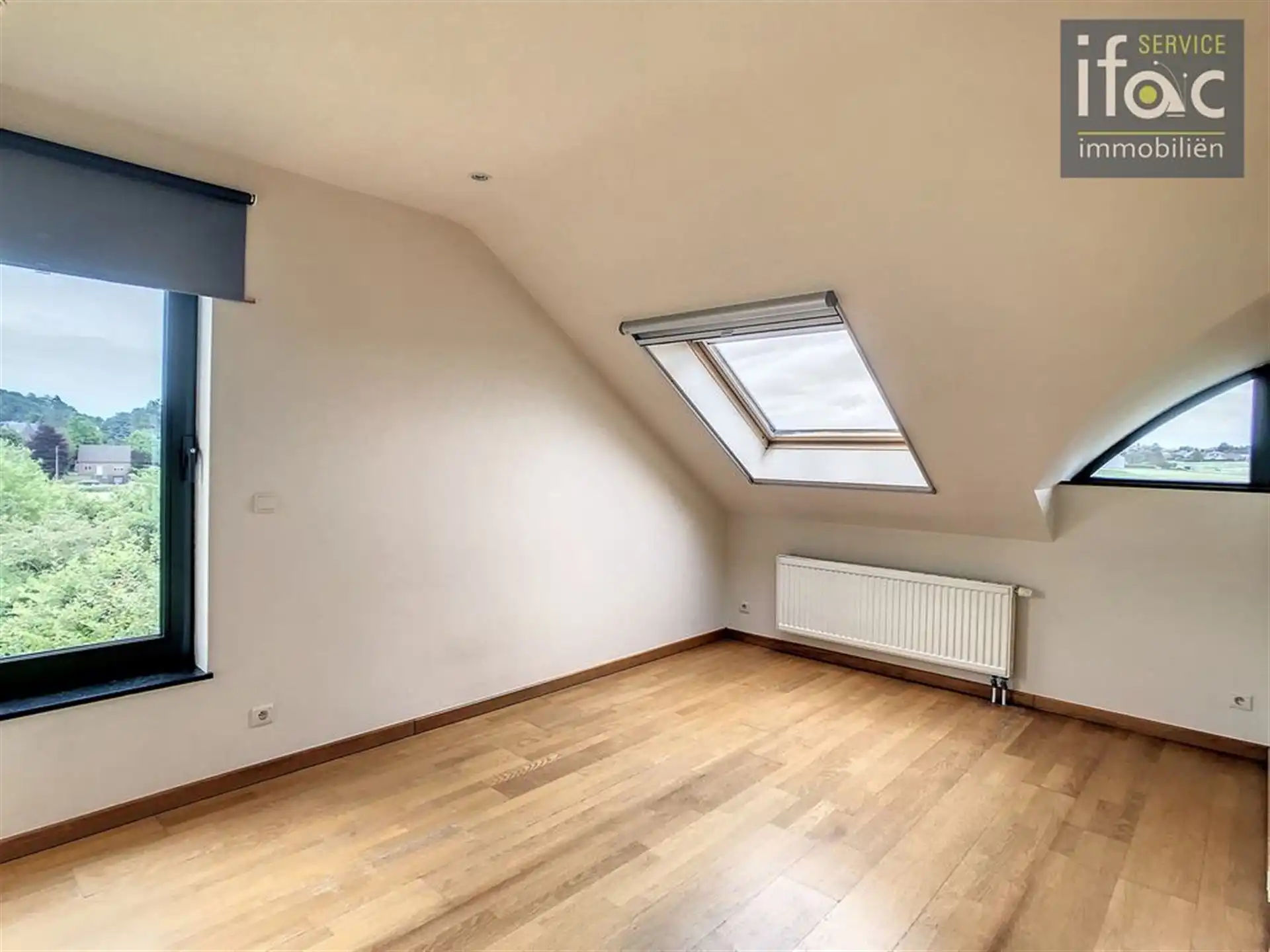 Prachtige 3-gevel villa met unieke panoramische vergezichten foto 18