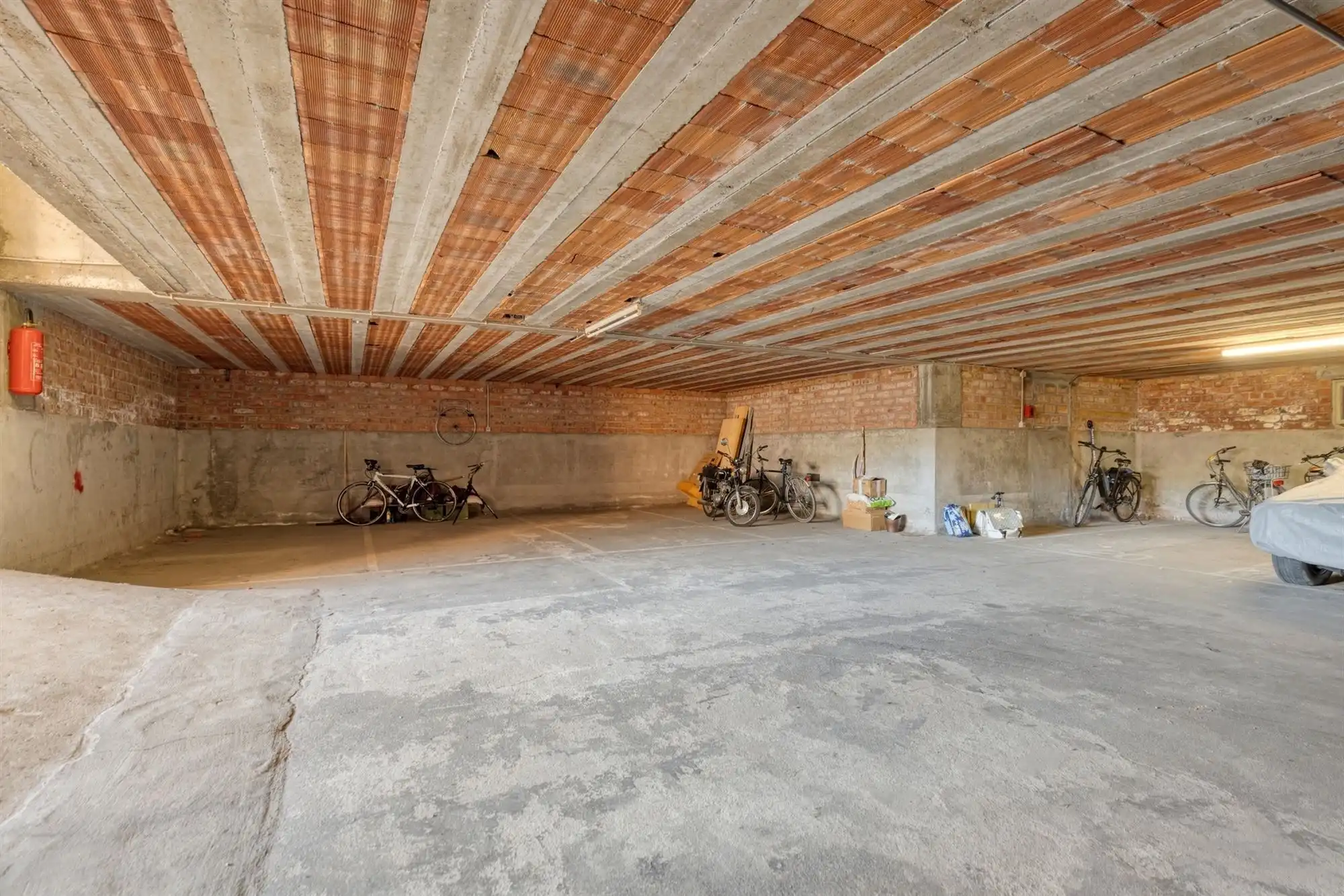 Appartement met 3 slaapkamers, 2 terrassen en parking foto 23