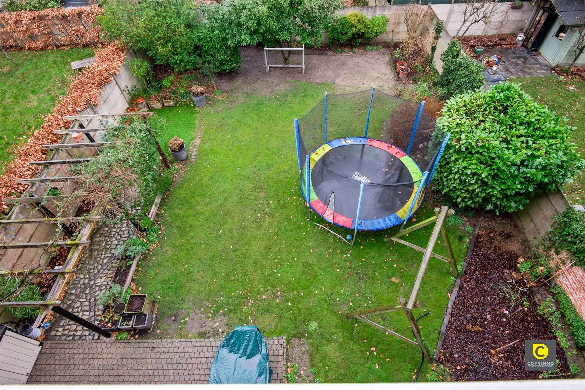 Hoofdfoto van de publicatie: Riant GLV met 3 slpks & prachtige tuin te Pulhof!