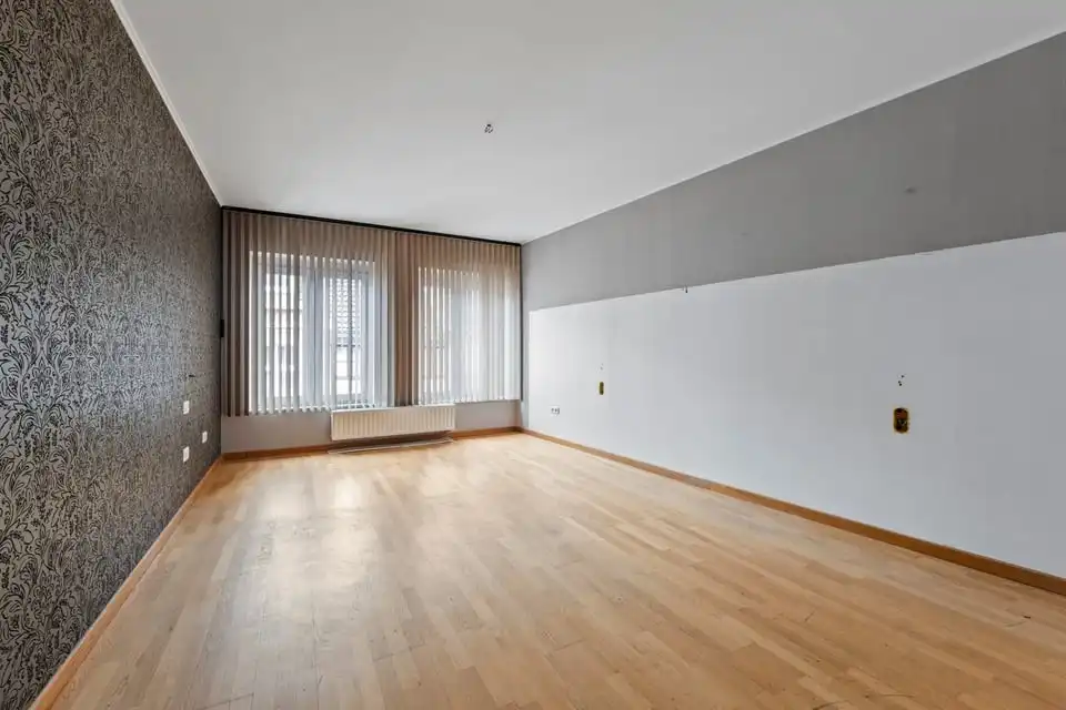 Charmant handelshuis op toplocatie in het hart van de Tongerse winkelstraat foto 15