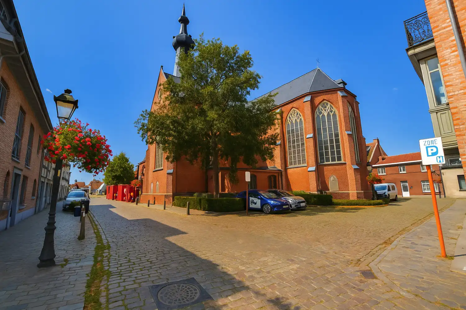 HANDELSGELIJKVLOERS TE CENTRUM OELEGEM! foto 11