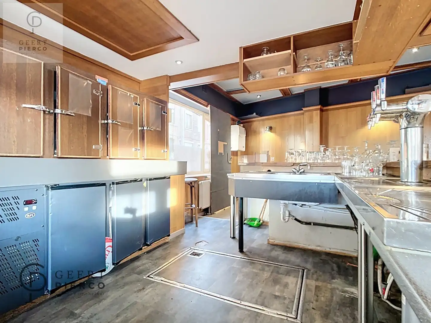 Commercieel pand met woonst te huur op toplocatie in Tienen foto 12