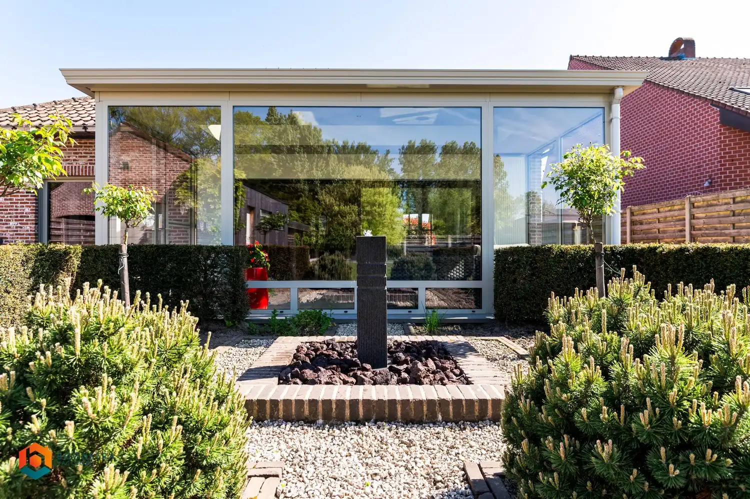 Gelijkvloerse woning met 3 slpkrs en prachtige tuin foto 16
