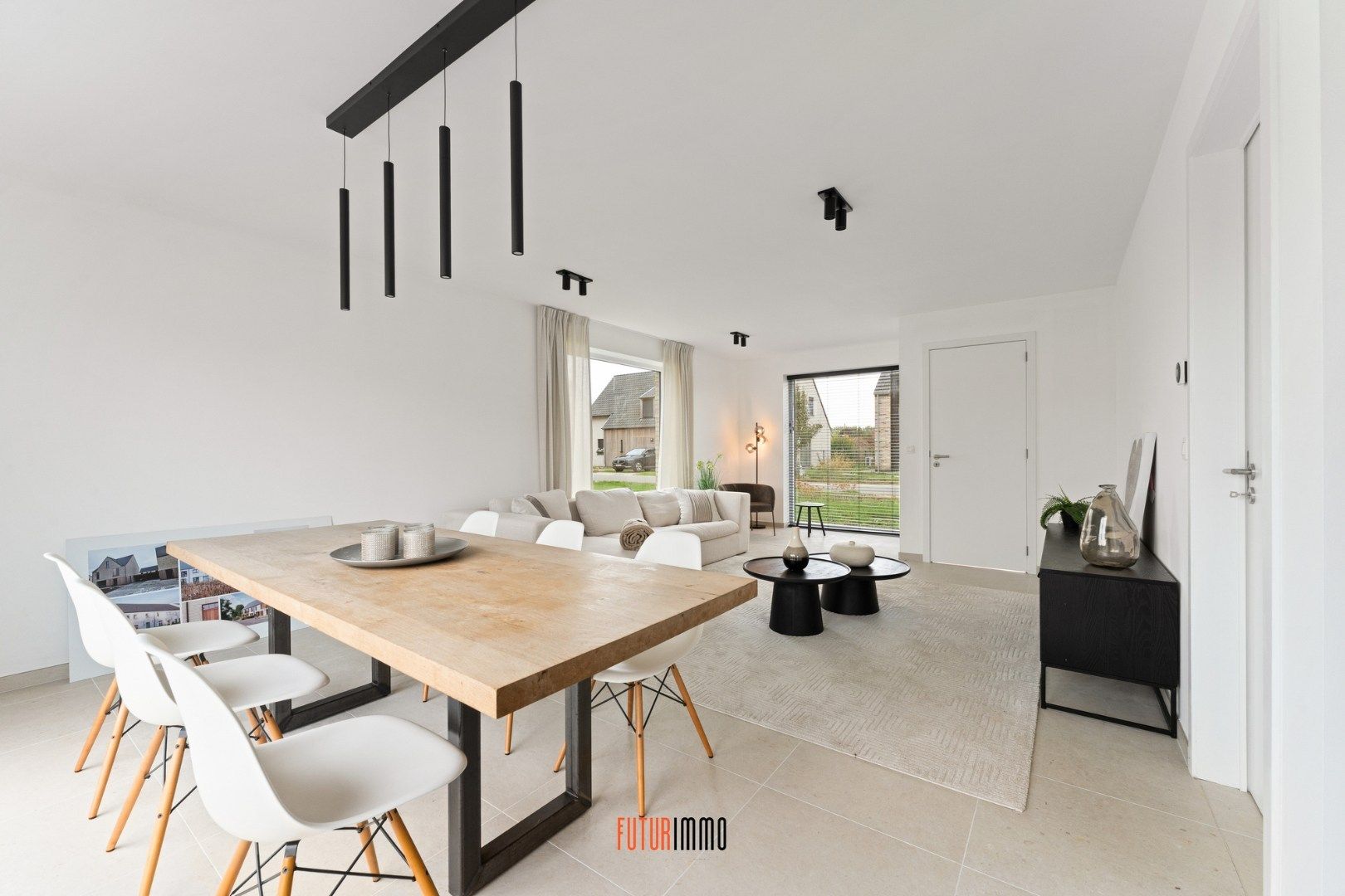 Nieuwbouwwoning met garage foto 2