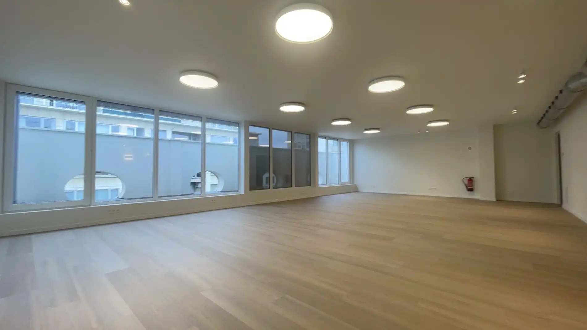 Exclusief kantoorgebouw te koop dichtbij de Leien in Antwerpen foto 8