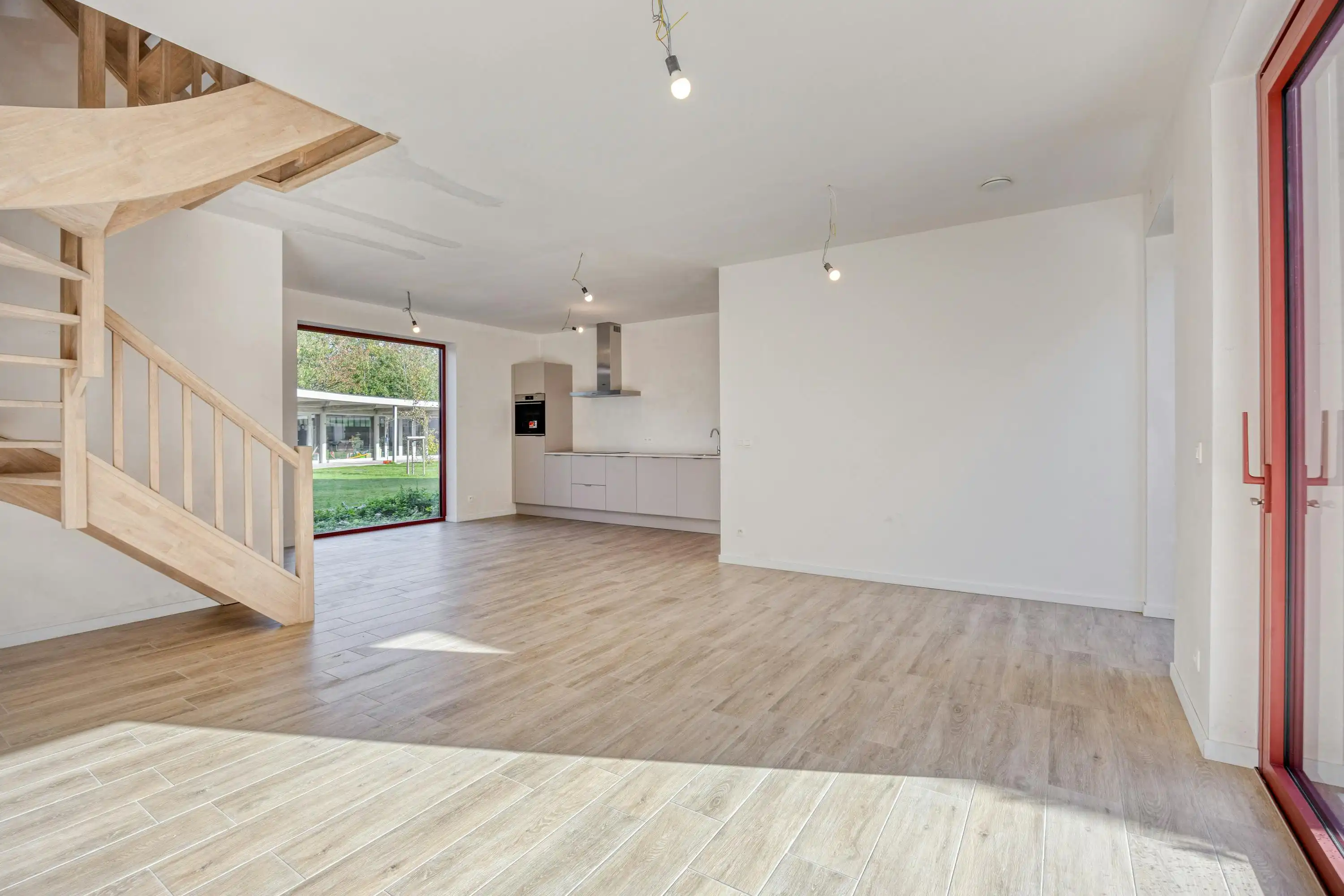 Unieke woning met 3 slaapkamers en twee badkamers foto 2