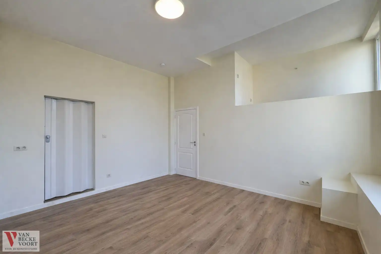 Instapklare woning op rustige locatie foto 3