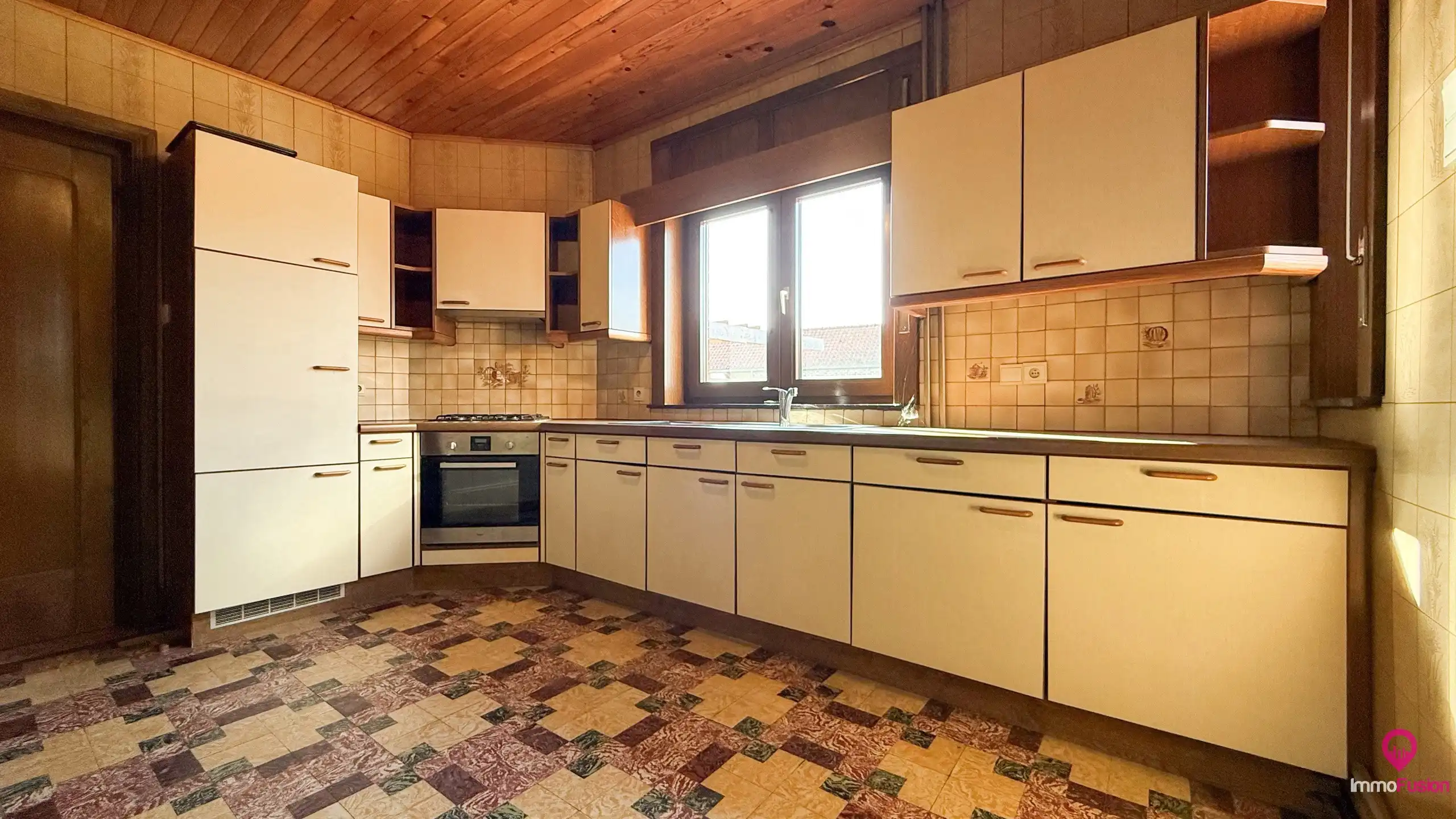 Rustig gelegen woning met tuin en uitbreidingsmogelijkheden! foto 7