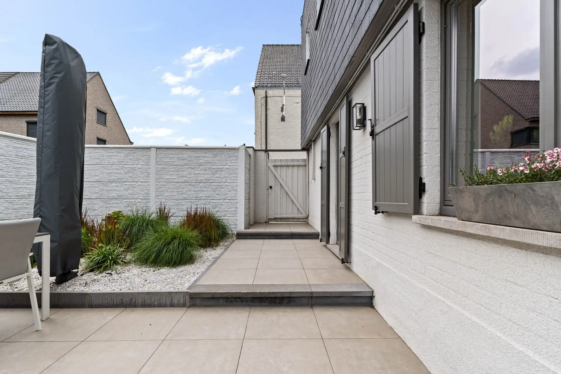 Energiezuinige woning met 3 slaapkamers, aparte garage en fraai aangelegde tuin op rustige ligging te Berlare foto 26