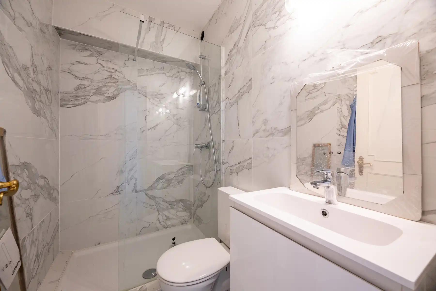 EXCLUSIEF: Studio op uitstekende locatie - Rubensplein foto 7