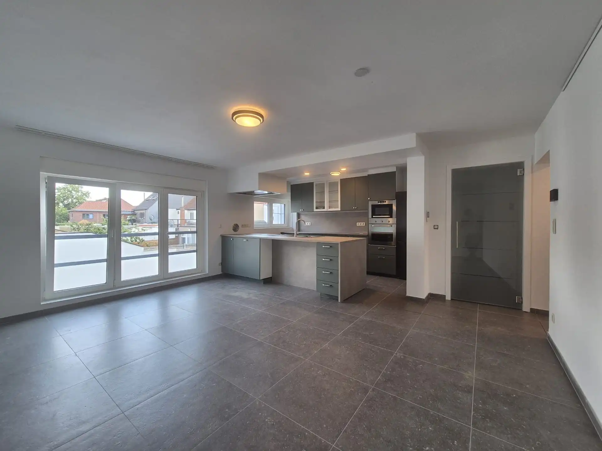 Volledig gerenoveerd energiezuinig appartement met 1 slaapkamer, rustig gelegen aan het bos van Wetteren foto 2