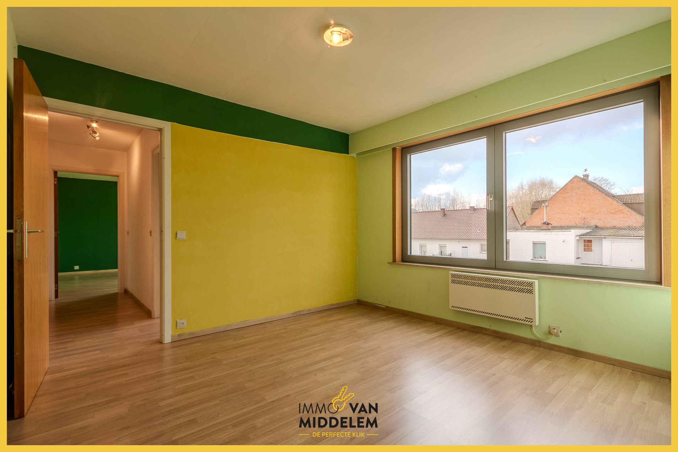 LICHTRIJK EN RUIM APPARTEMENT MET 2 KAMERS & GARAGE  foto 8