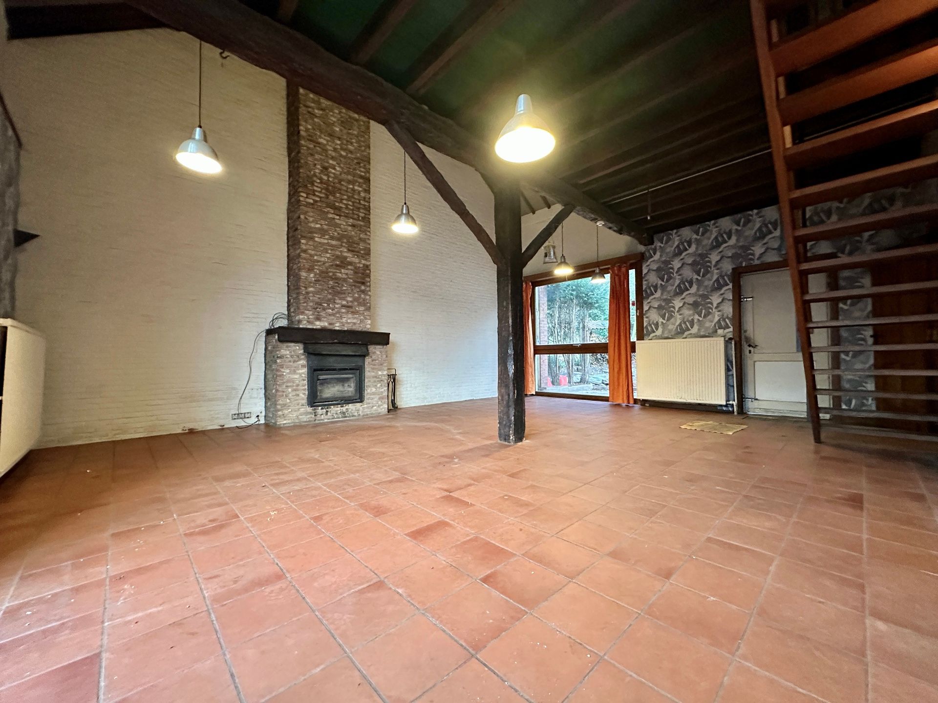 Ruime, te renoveren woning te Rotselaar foto 3