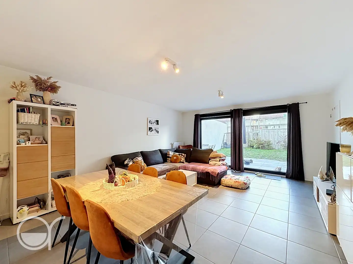 Modern 2-slaapkamerappartement met zonnige tuin foto 3