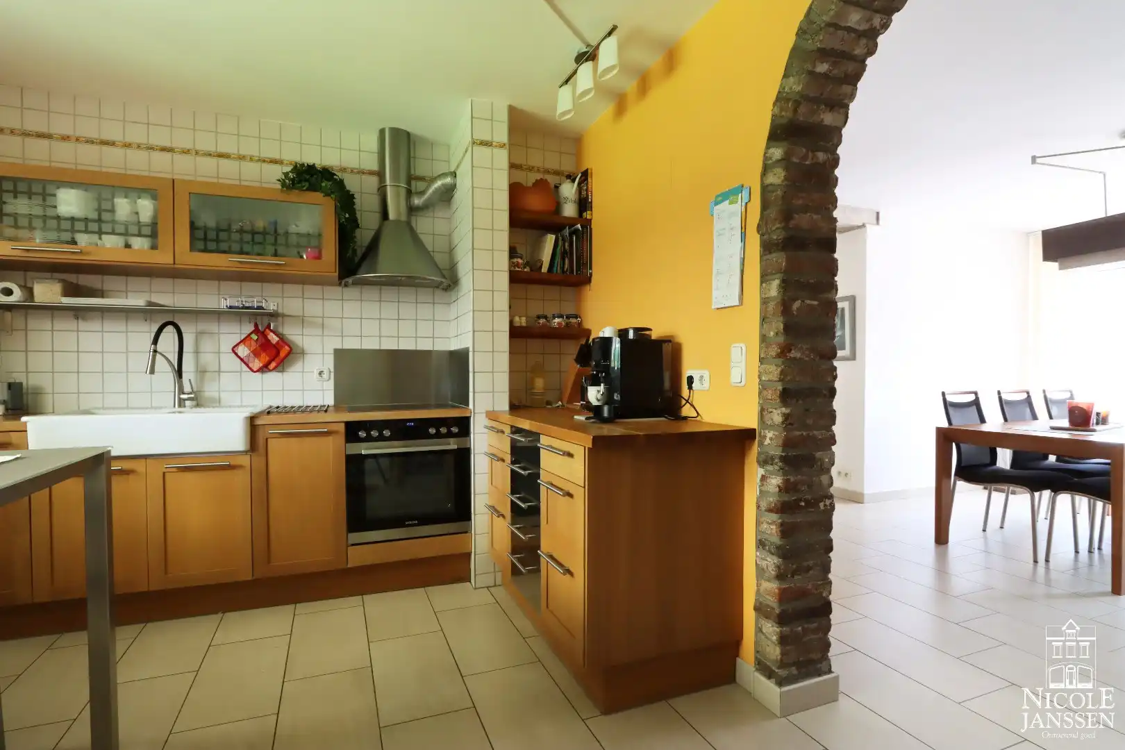 Energiezuinige instapklare woning met garage en tuin foto 10