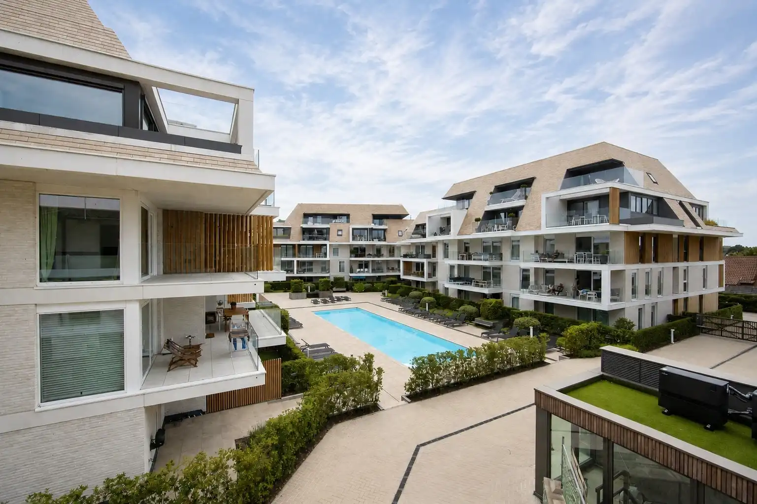 Luxueus duplexappartement met twee terrassen en panoramisch uitzicht nabij de jachthaven foto 20