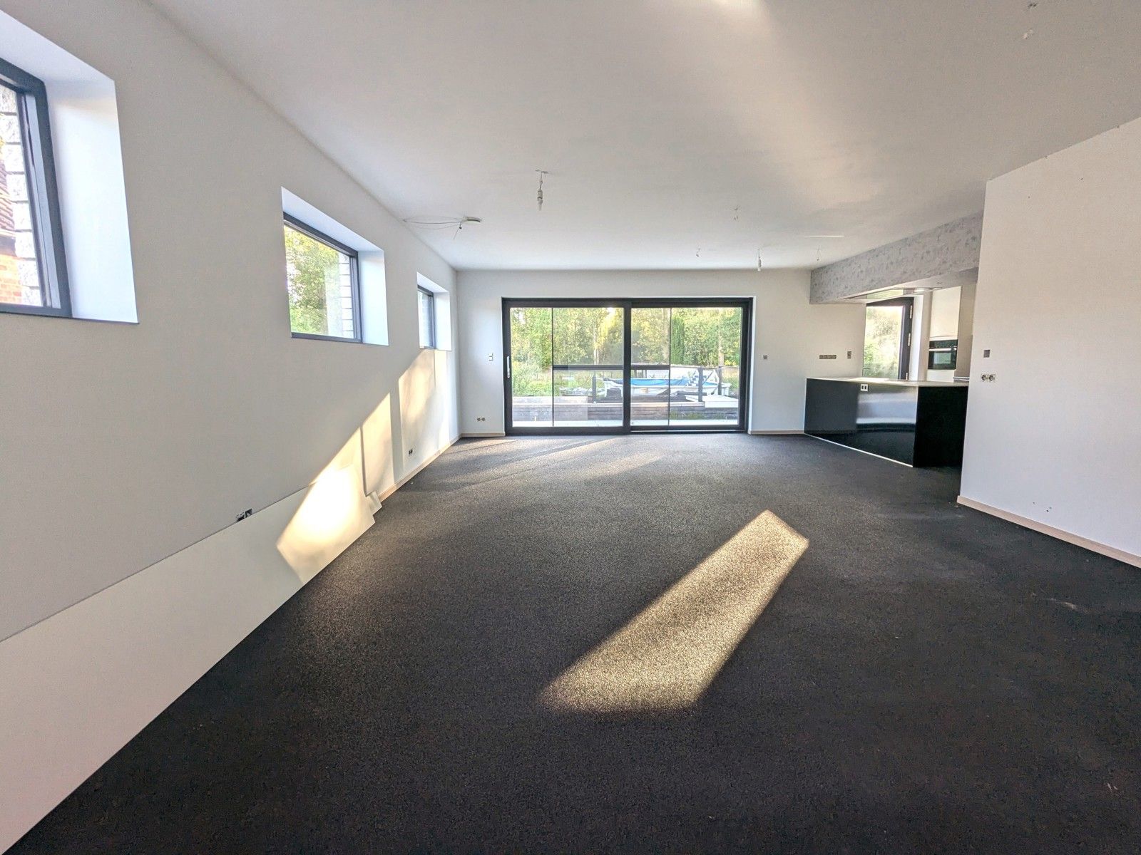 Recente grote woning met top technieken en prachtig uitzicht foto {{pictureIndex}}