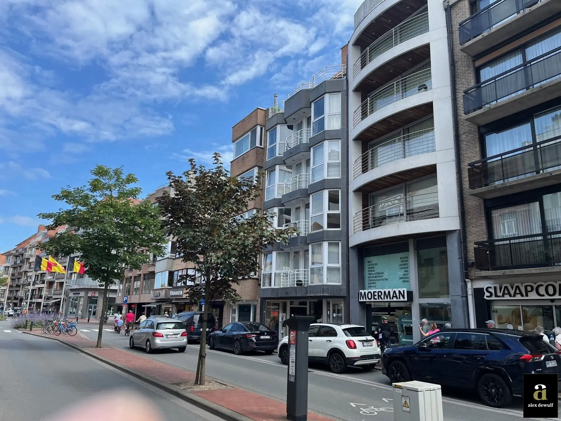 Lichtrijk appartement aan de zonnekant van de Lippenslaan. foto {{pictureIndex}}