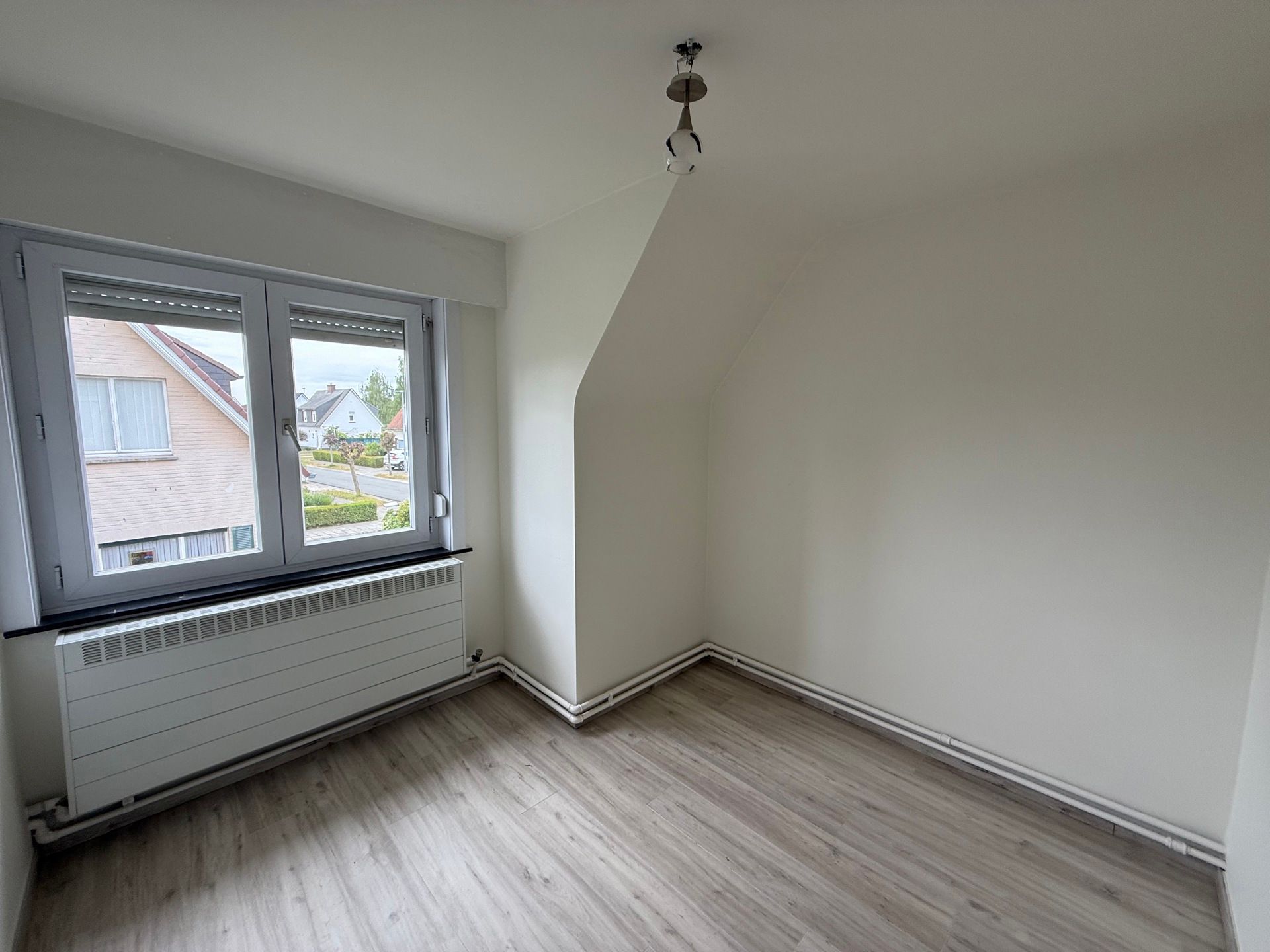 SCHELLEBELLE - OB in rustige wijk. foto 11
