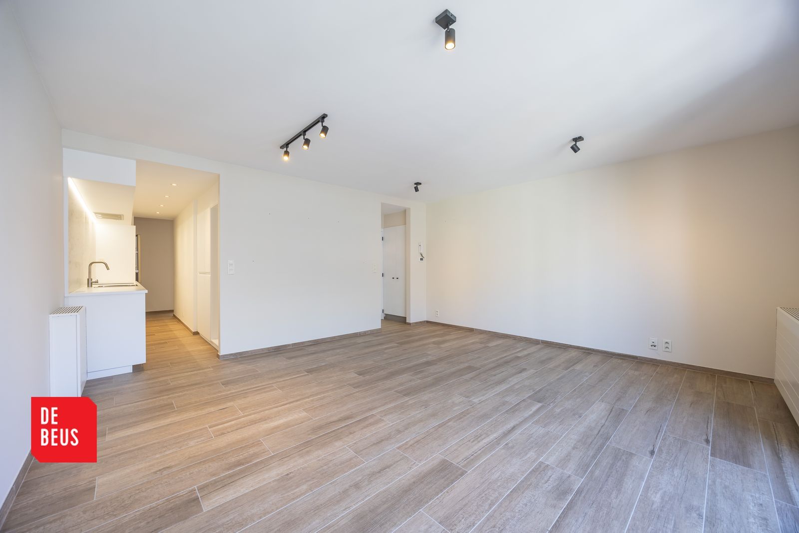 Modern 2 slpk appartement in kleinschalige residentie foto {{pictureIndex}}