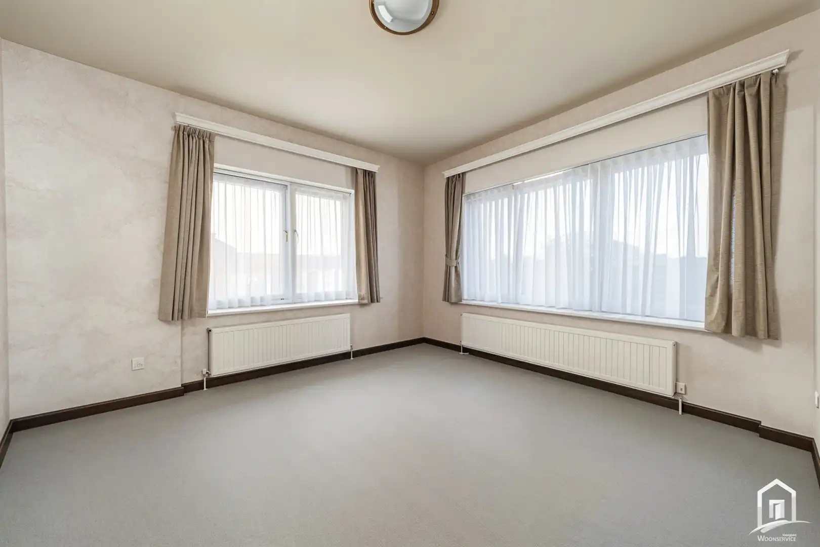 Zeer degelijke, ruime op te frissen gezinswoning te Okegem foto 17