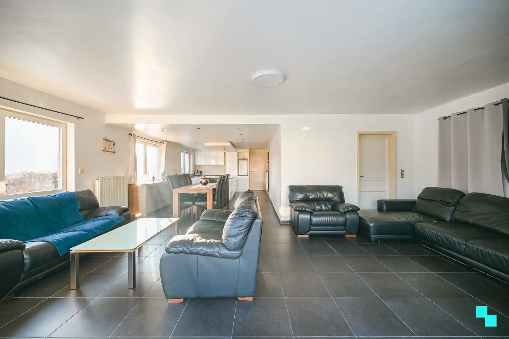 Vrijstaande woning op een afgelegen weg in Desselgem! foto 7