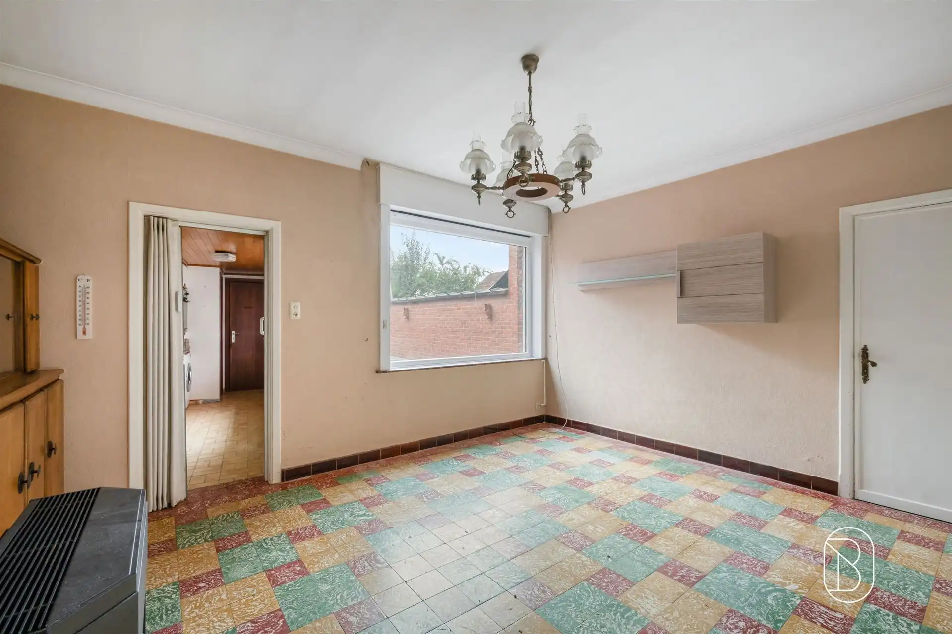 Te renoveren gezinswoning met 3 slaapkamers en grote tuin! foto 9