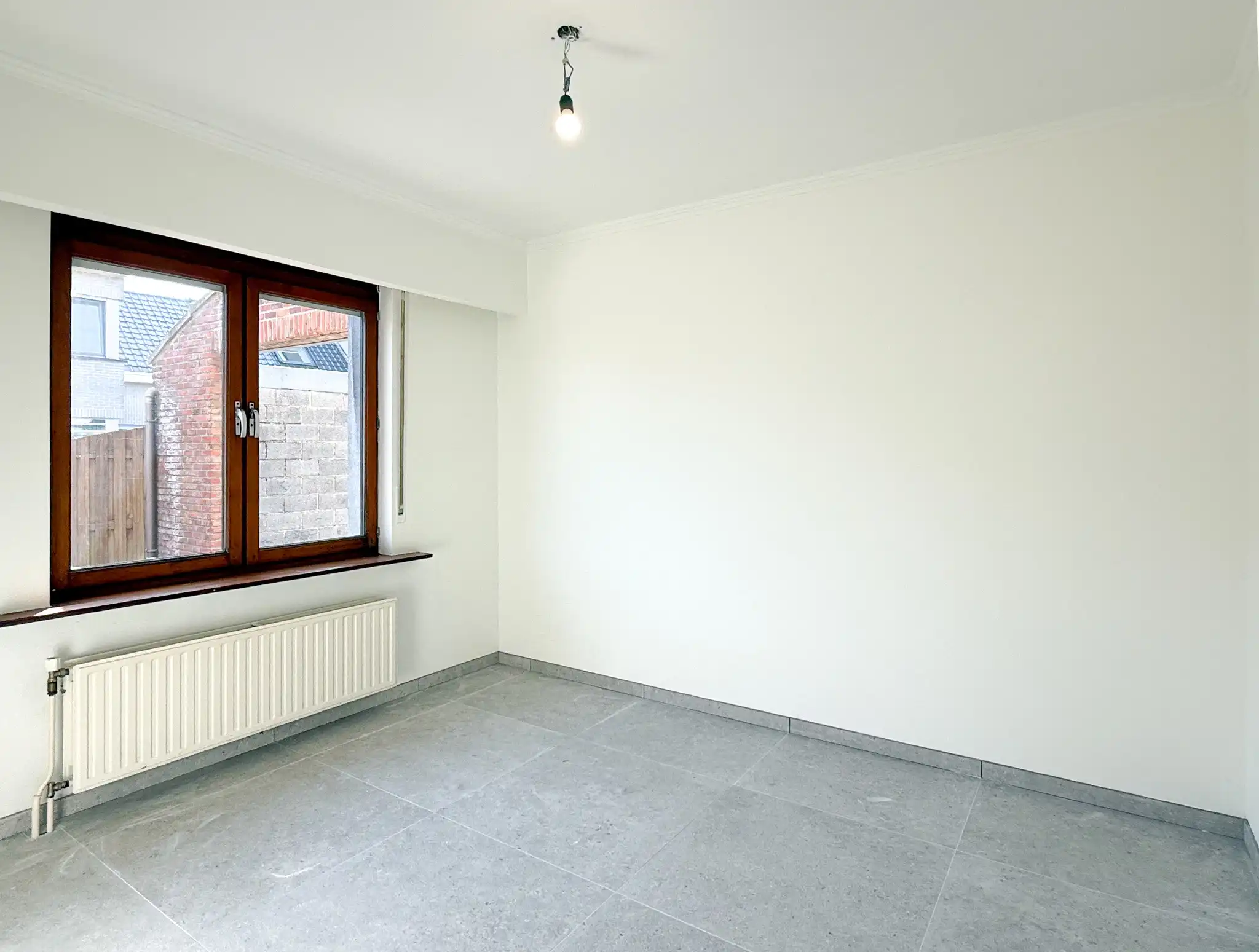 Gelijkvloers appartement met twee slaapkamers en garage in centrum Beveren foto 8