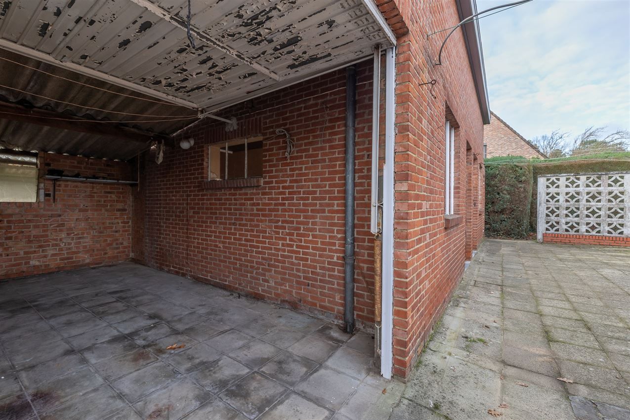 Vrijstaande woning met 3slk in verkeersluwe straat foto 27