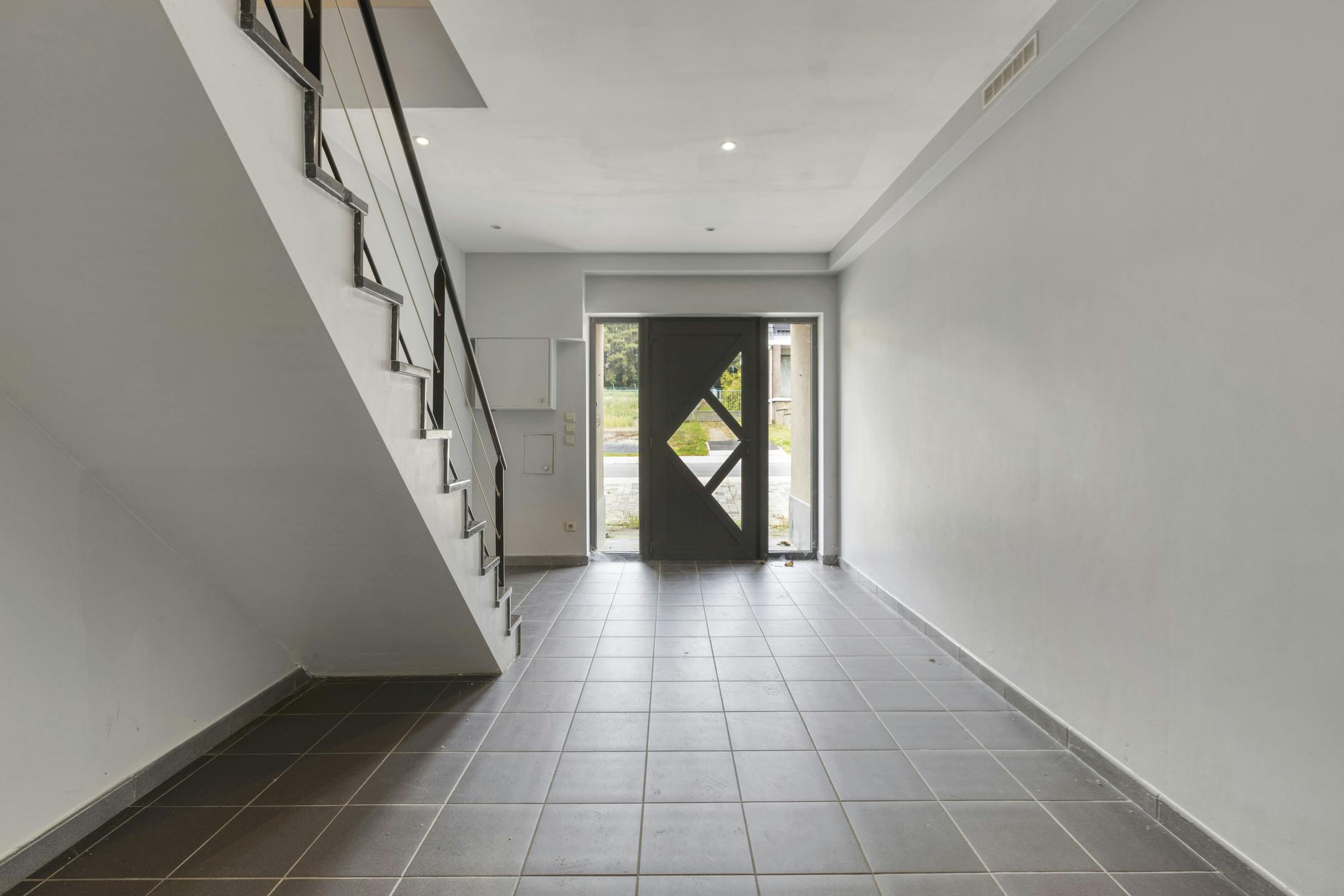 Opbrengsteigendom met 2 appartementen en hangaar te Lummen foto 21