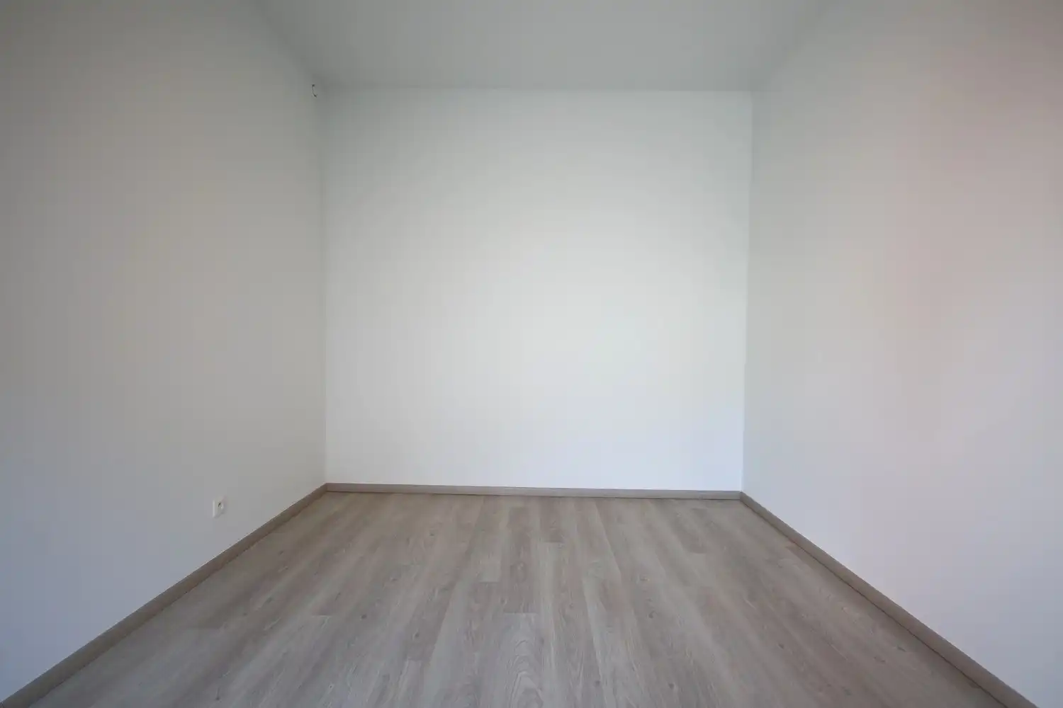 Modern gelijkvloers appartement met 2 slaapkamers en groot terras foto 13