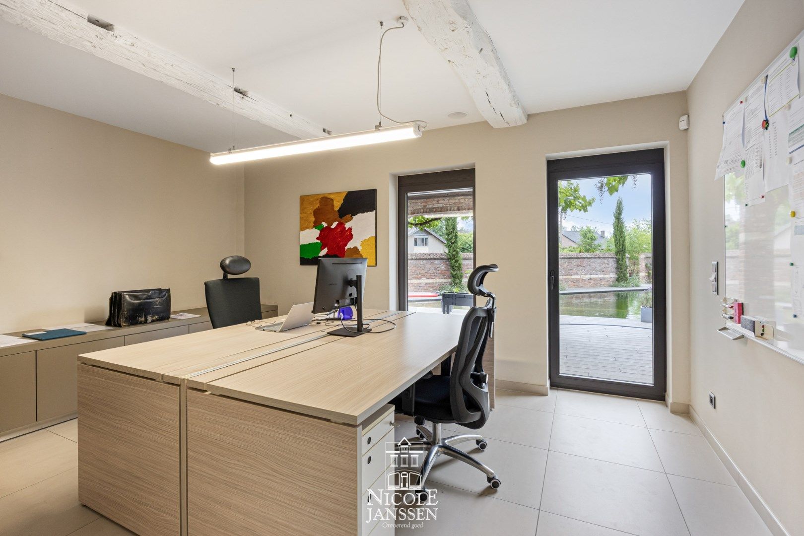 Exclusieve, authentieke villa met binnenzwembad op een rustige locatie foto 10