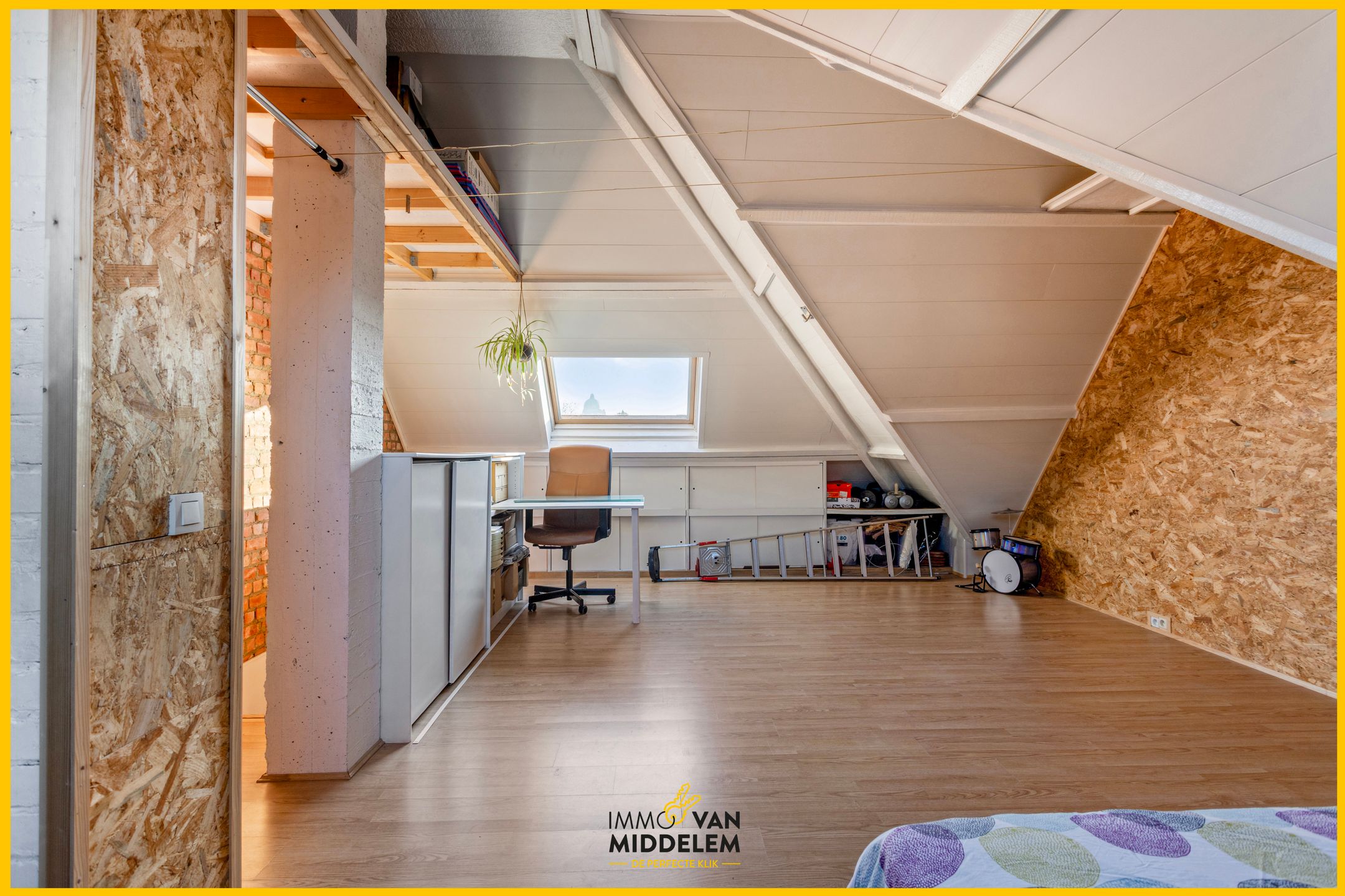 CHARMANTE GEZINSWONING MET 3 SLPK EN TUIN foto 16