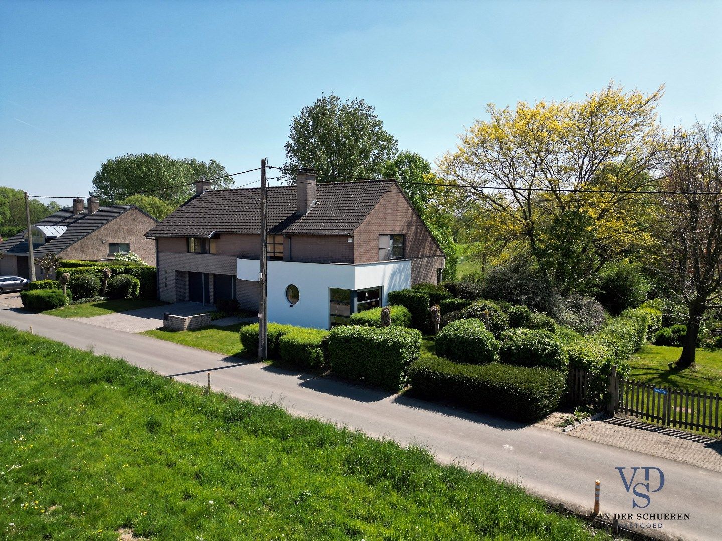 Exclusieve villa met weide (ca. 1 ha) en adembenemende vergezichten foto 36