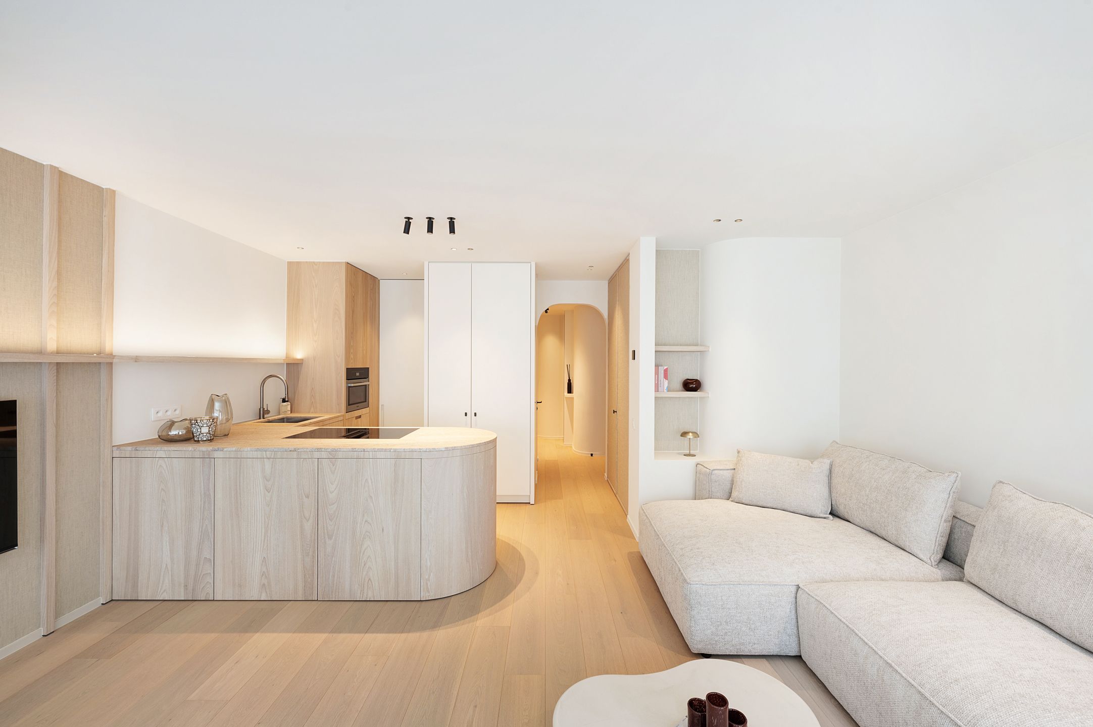 Top gerenoveerd appartement met zij zeezicht, Driehoeksplein foto 8