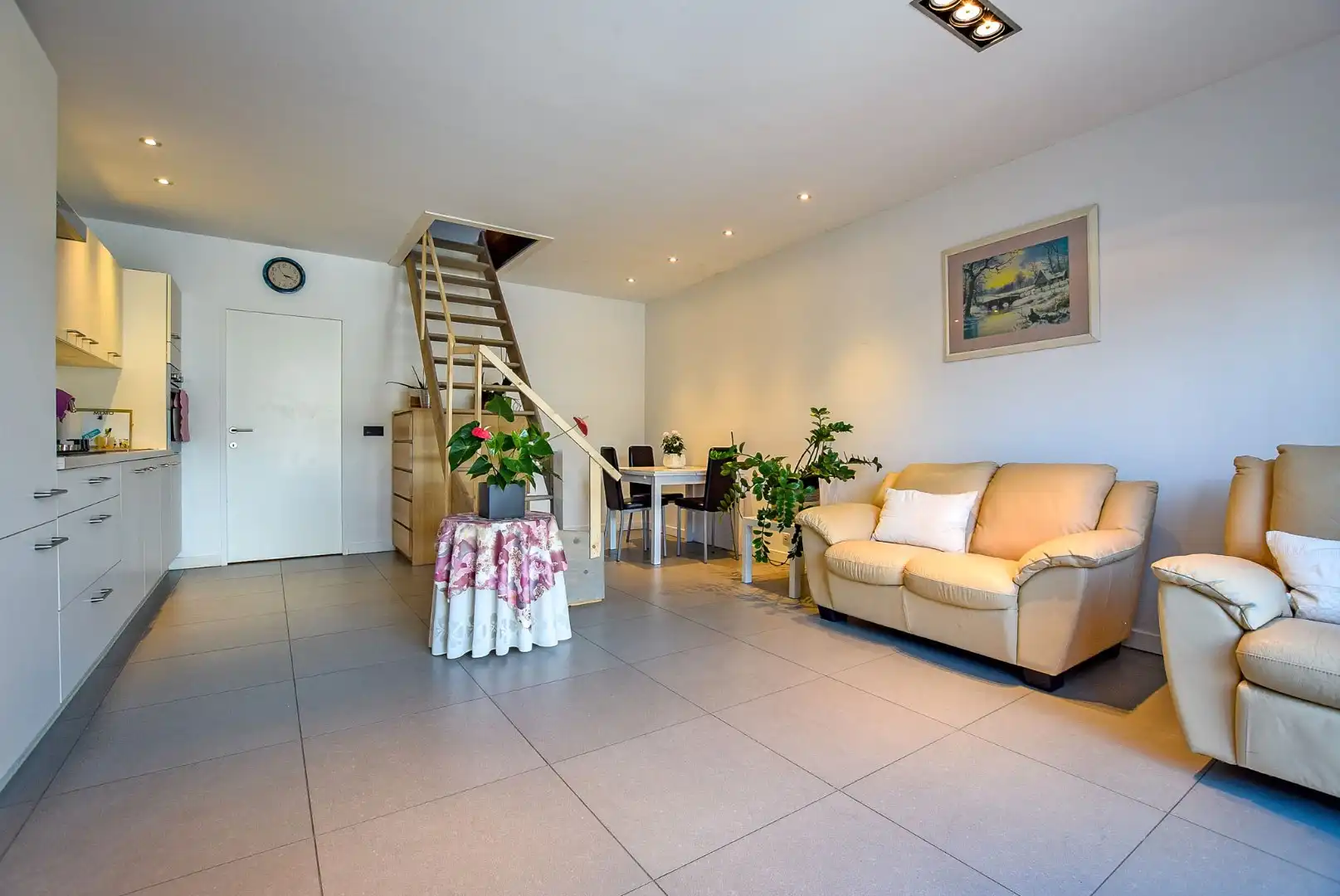 Instapklare, energiezuinige woning met aparte gastenunit in het hartje van Veurne. foto 15