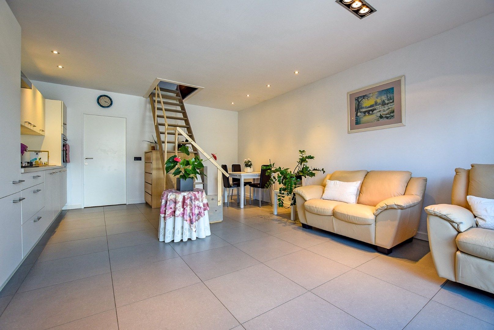 Instapklare, energiezuinige woning met aparte gastenunit in het hartje van Veurne. foto 15