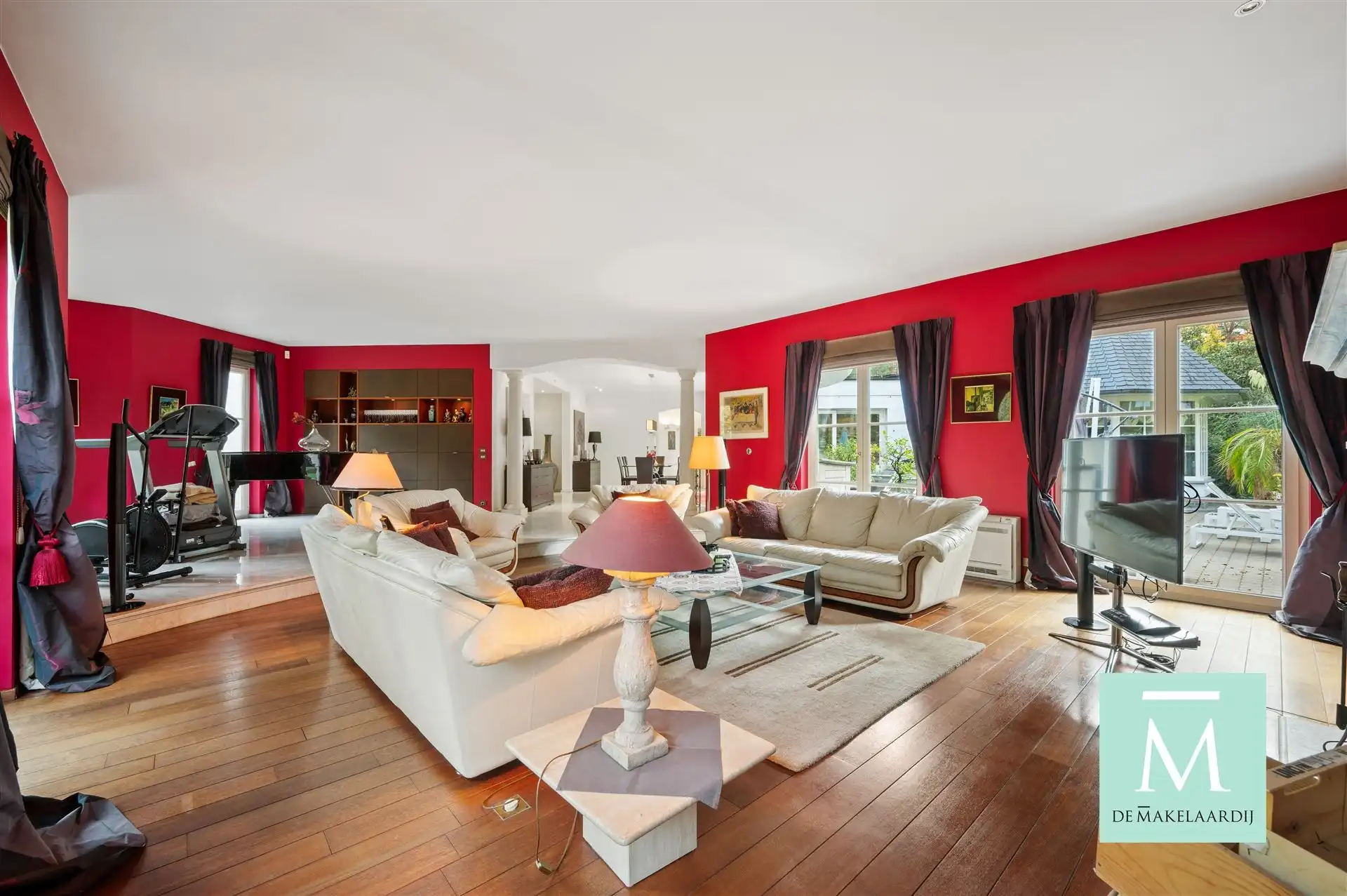 Stijlvolle villa met prachtige tuin, gelegen in het groen foto 15