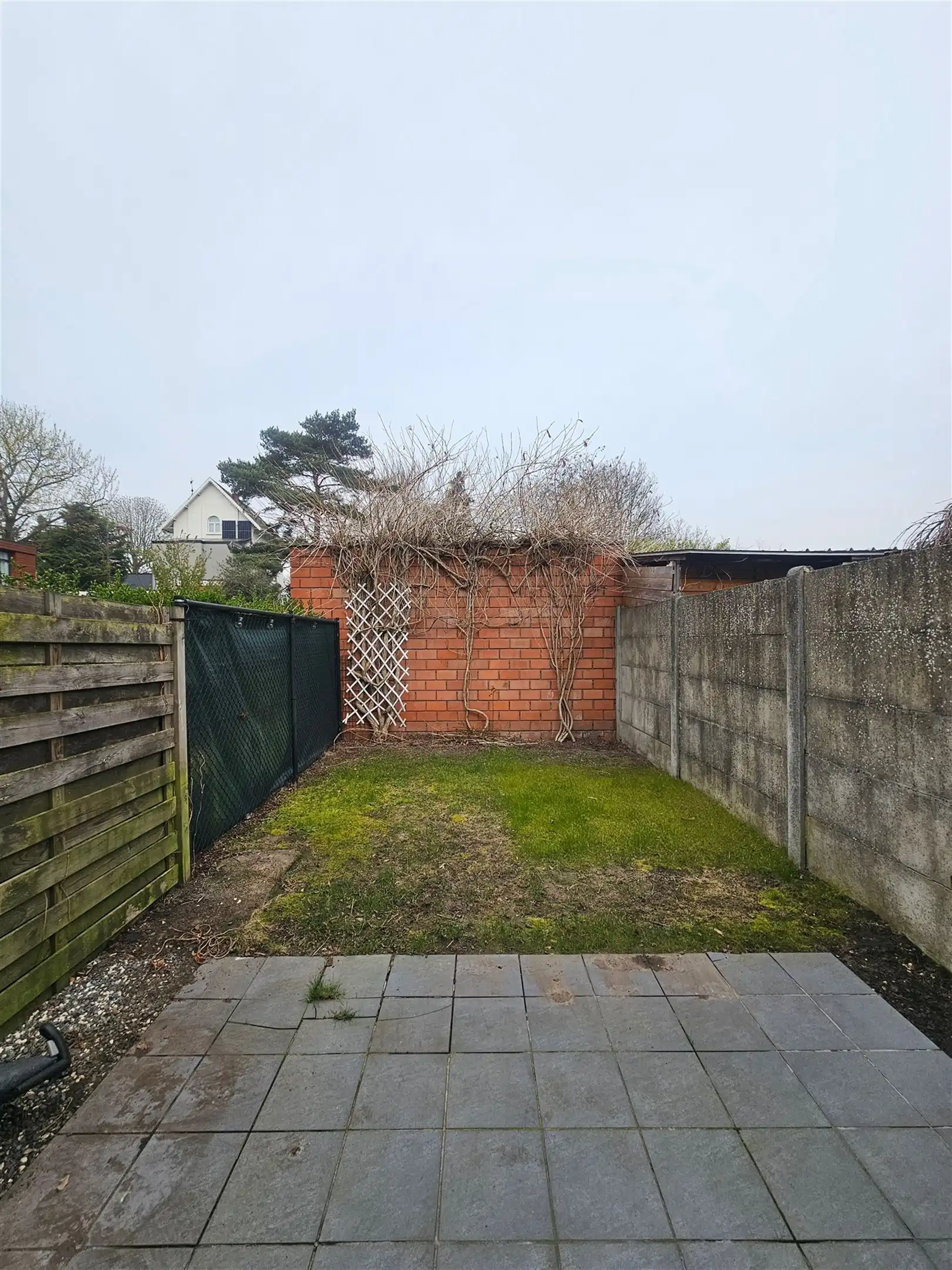 Gelijkvloers appartement met tuin en garagebox. foto 9