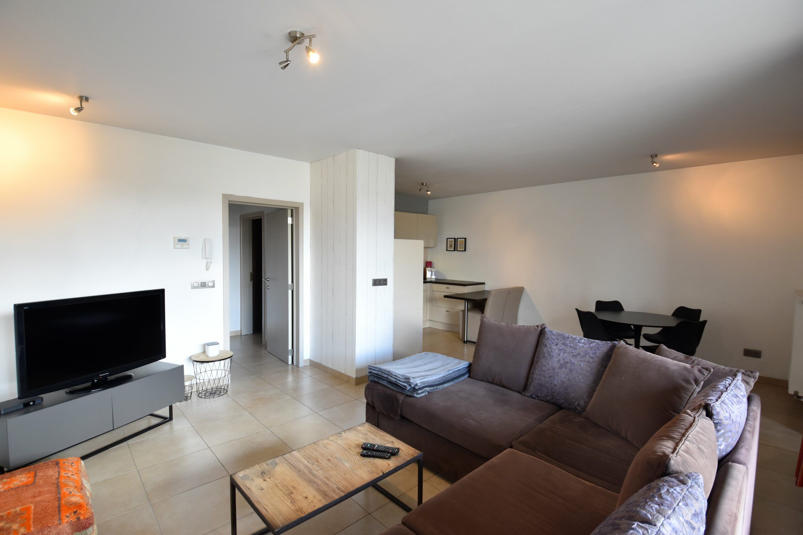 Appartement met 2 slaapkamers en terras in Nieuwkerken foto 2