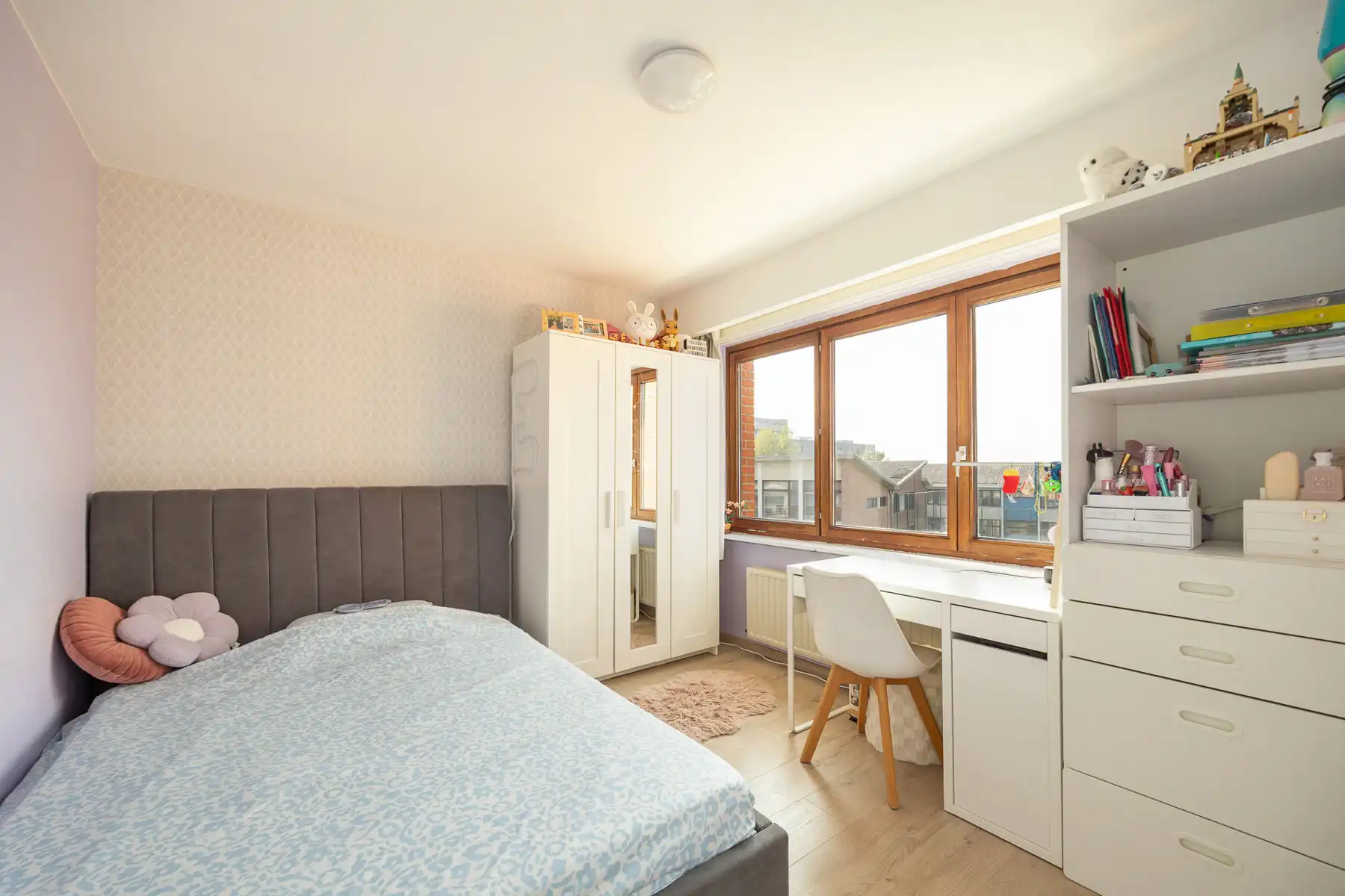 Ruime woning met 3 aangename slaapkamers, garage en tuin foto 15